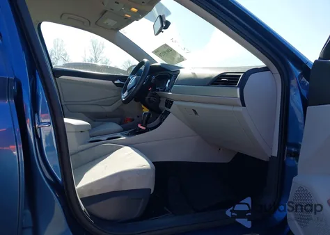 2019 Volkswagen Jetta 1.4T R-Line/1.4T S/1.4T Se z USA, uszkodzony, nr VIN 3VWC57BU8KM178131